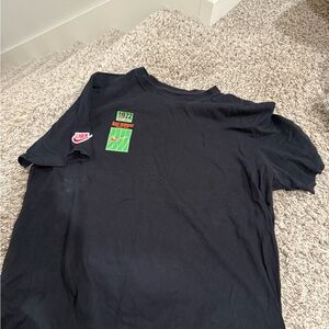 Nike Men’s Black Short-Sleeve Tee with Green & Red Graphic